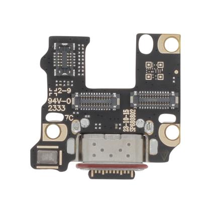 Edge 40 Neo - Connecteur de charge