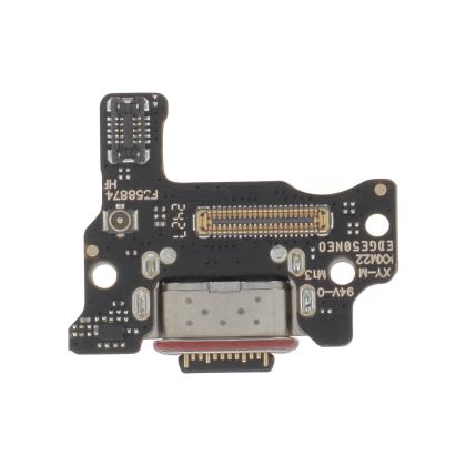 Edge 50 Neo - Connecteur de charge